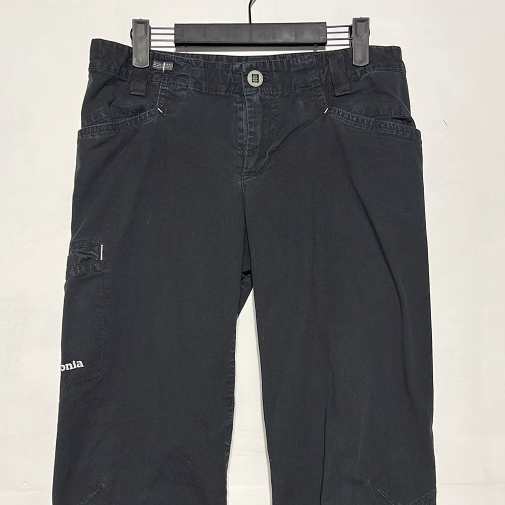 Patagonia Mid Rise Black Organic Cotton Straight Leg Cargo Pants Size 6 - Picture 2 of 11